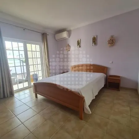 Oliveira Velha Holidays 호텔