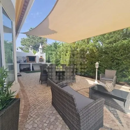 Oliveira Velha Holidays 4*