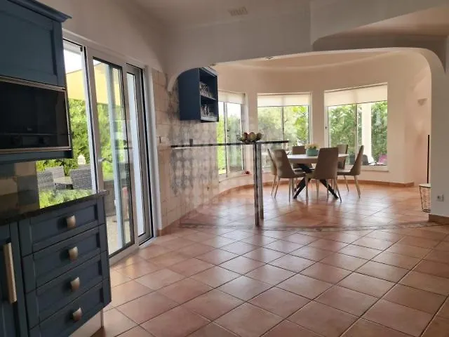 Oliveira Velha Holidays Албуфейра