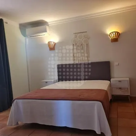 Oliveira Velha Holidays 4* Αλμπουφέιρα